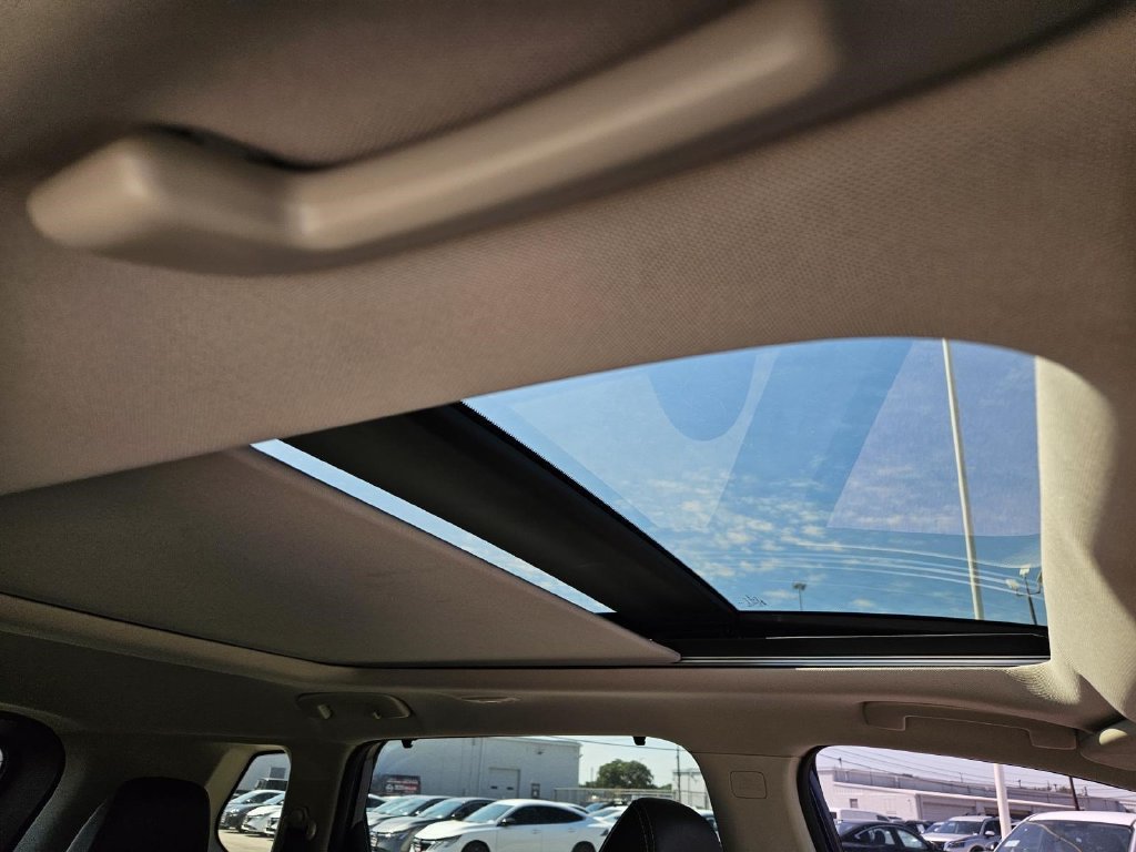 Certified 2021 Nissan Rogue SL FWD image 8