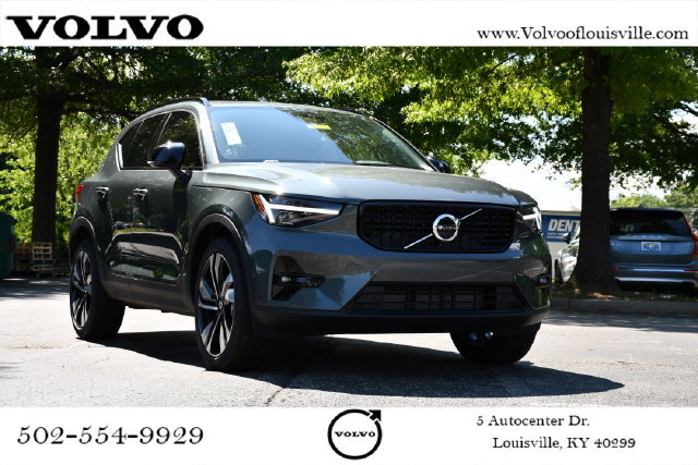 New 2026 Volvo XC40 B5 Plus w/ Climate Package AWD/4WD image 1