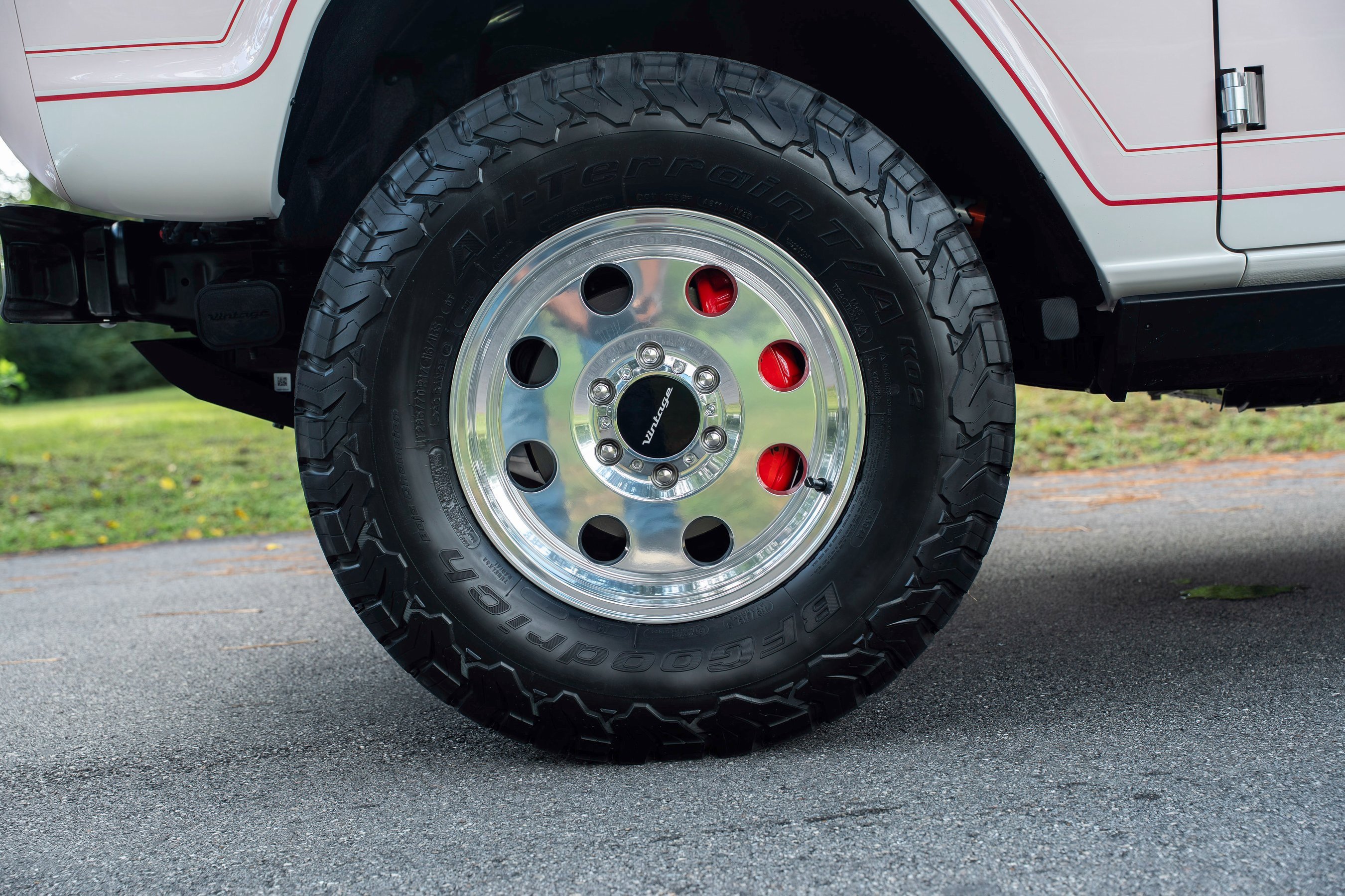 Used 2025 Ford Bronco Badlands image 6
