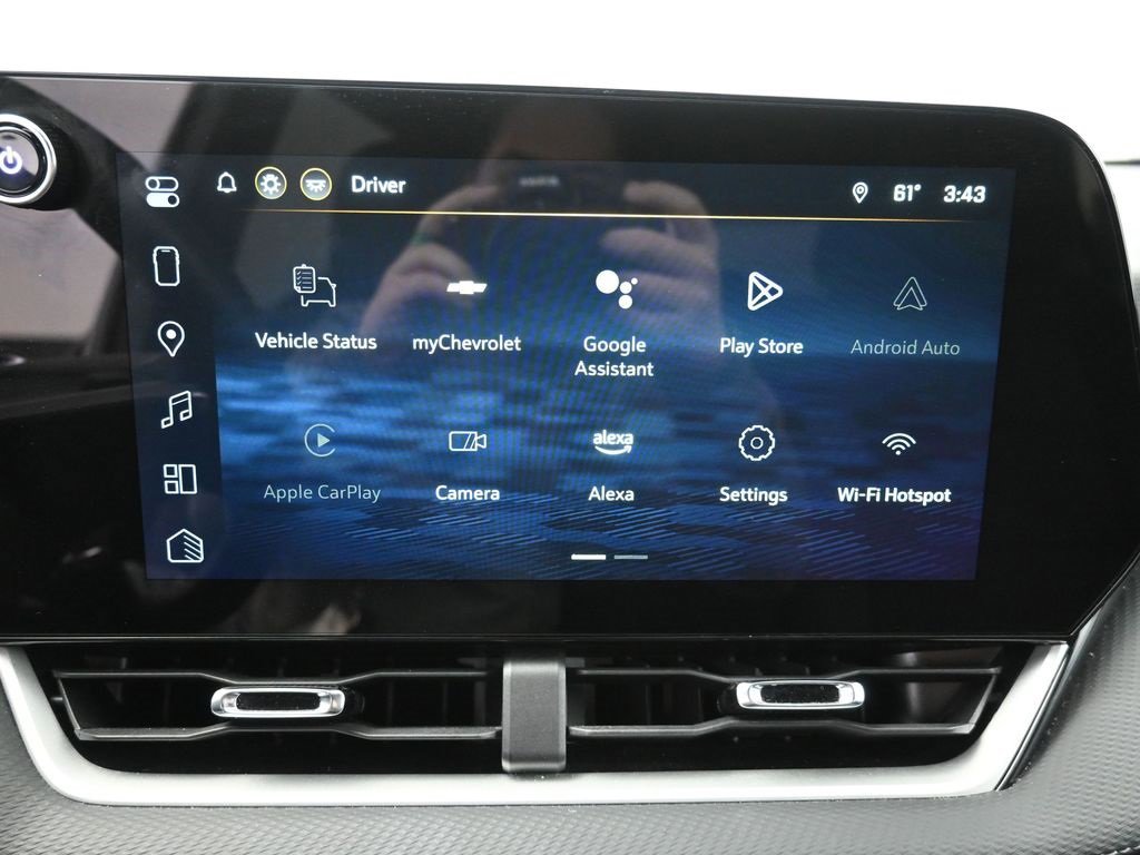 Used 2025 Chevrolet Equinox LT image 4