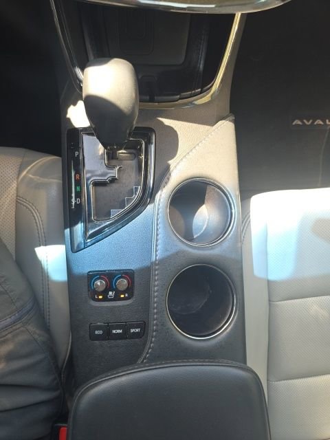 Used 2018 Toyota Avalon Limited FWD image 21