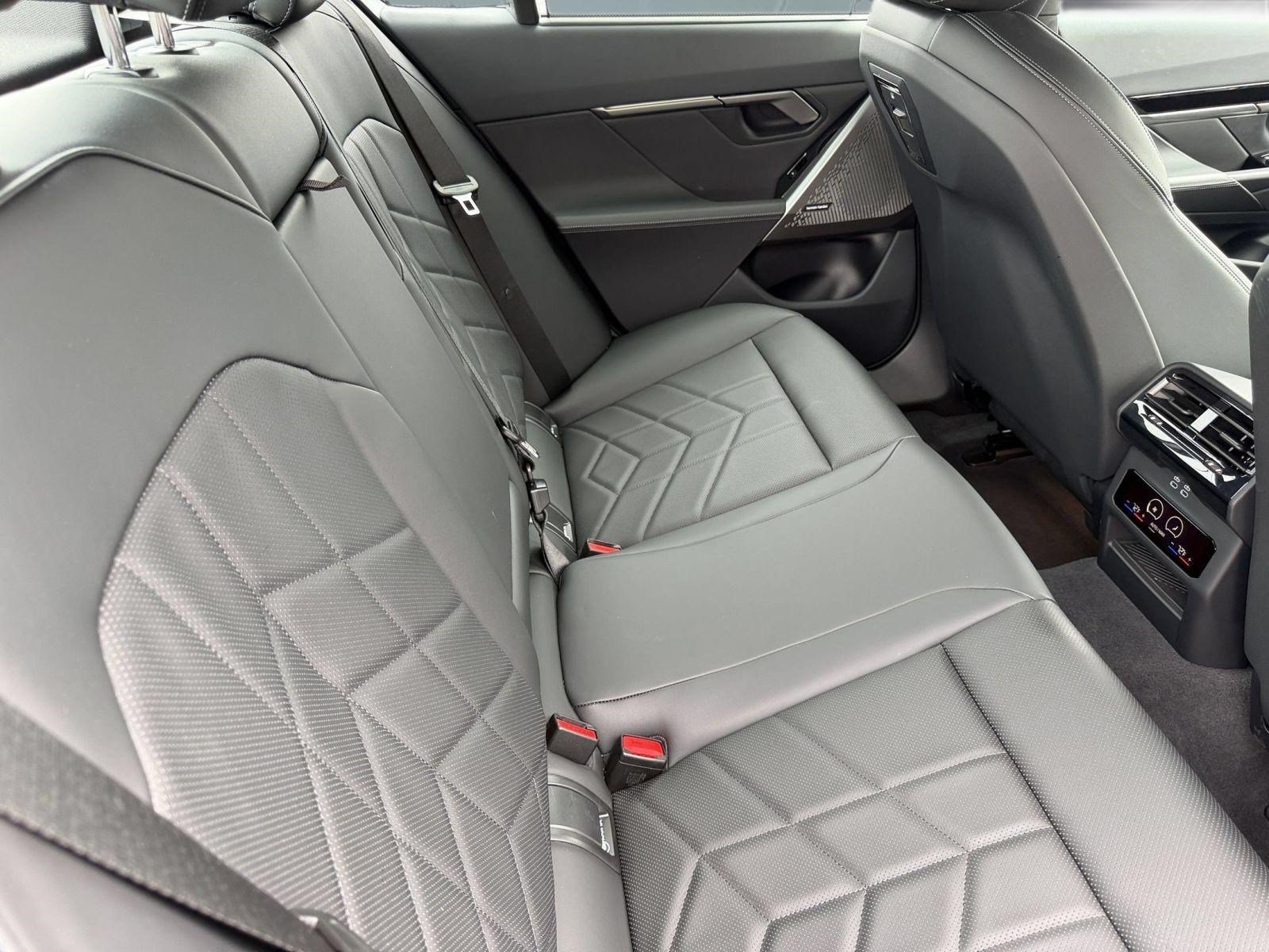 Used 2026 BMW 530i RWD image 30