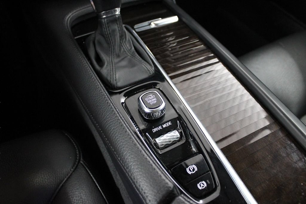 Used 2018 Volvo S90 T6 Momentum w/ Convenience Package AWD/4WD image 37