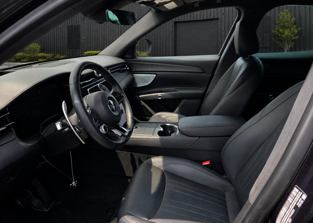 Used 2023 Maserati Grecale GT AWD/4WD image 3