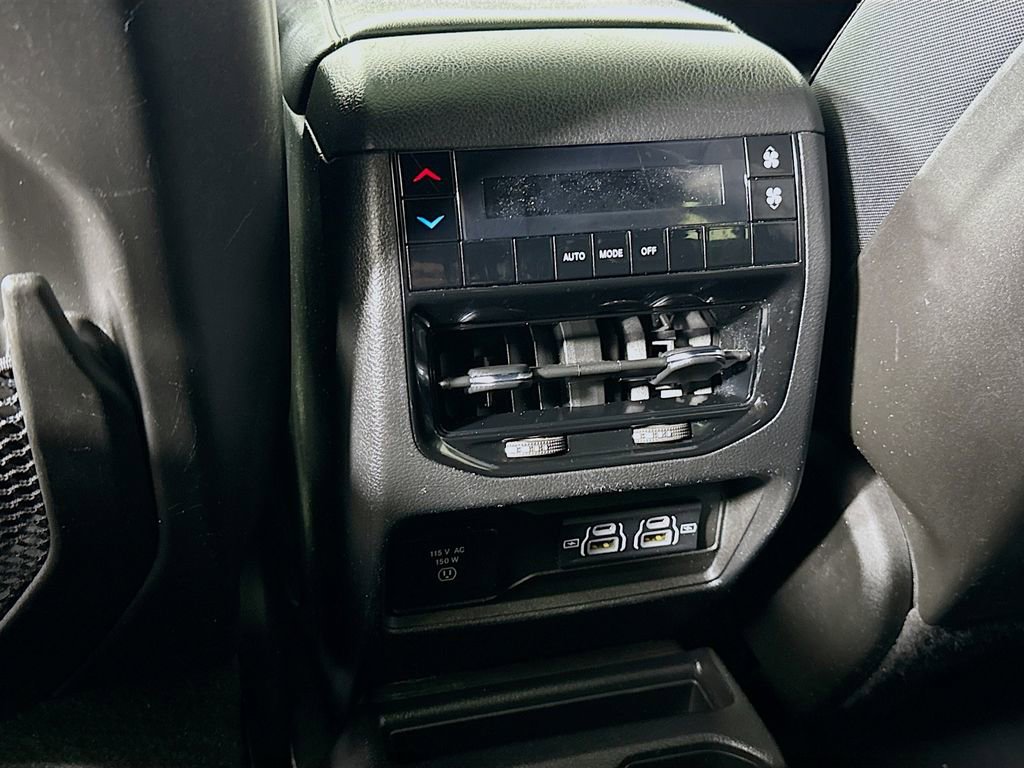 Used 2023 Jeep Grand Cherokee L Laredo AWD/4WD image 30