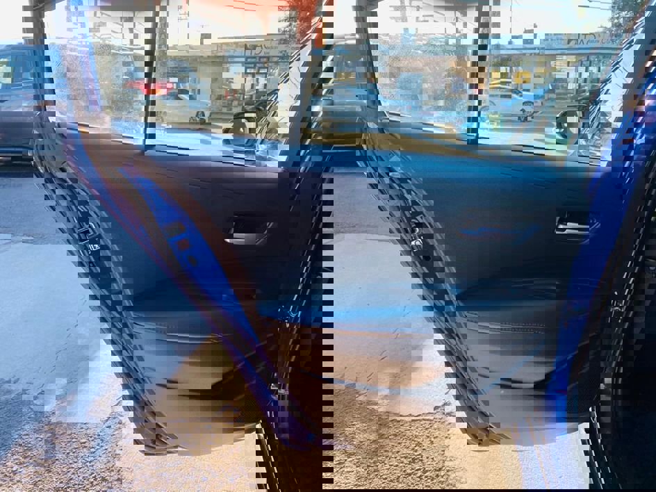 Used 2020 Toyota Corolla SE w/ Carpet Mat Package (TMS) FWD image 25