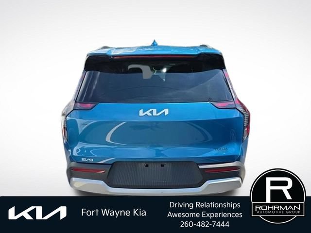 Certified 2024 Kia EV9 Wind AWD/4WD image 4