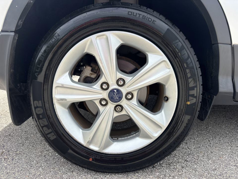 Used 2013 Ford Escape SE FWD image 32