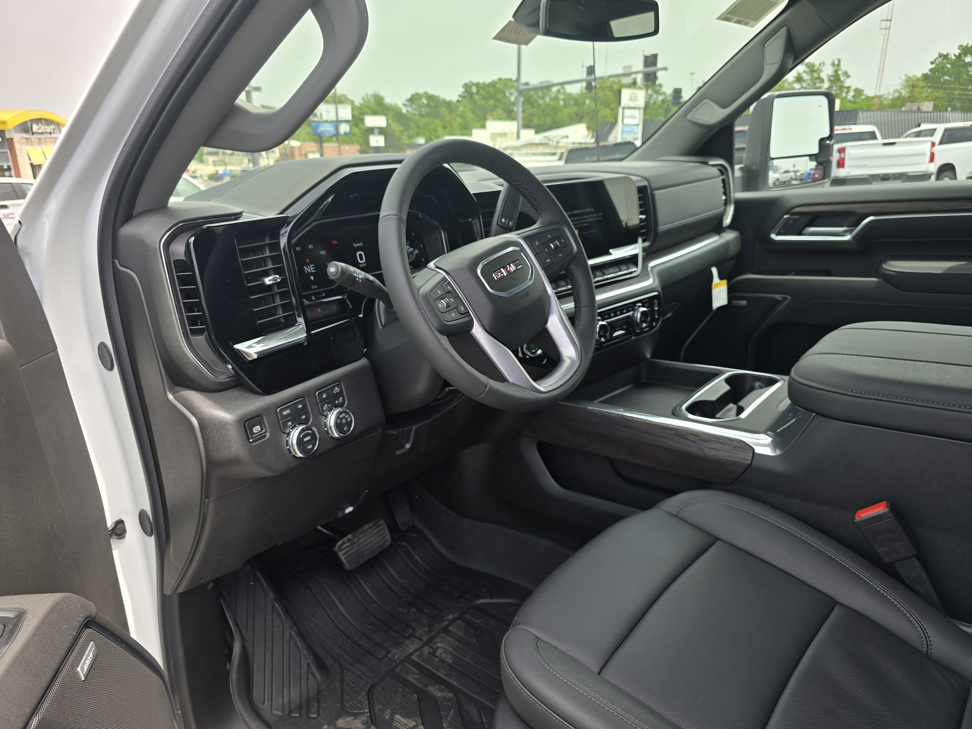 New 2025 GMC Sierra 2500 SLT w/ SLT Convenience Package image 14
