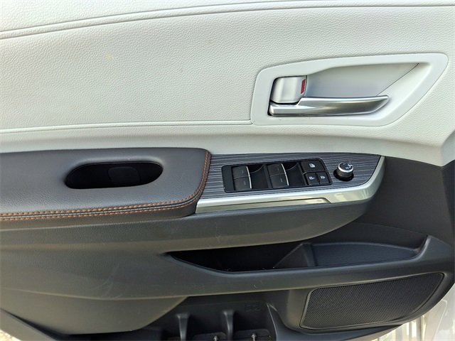 Used 2023 Toyota Sienna XSE w/ XSE Plus Package image 13