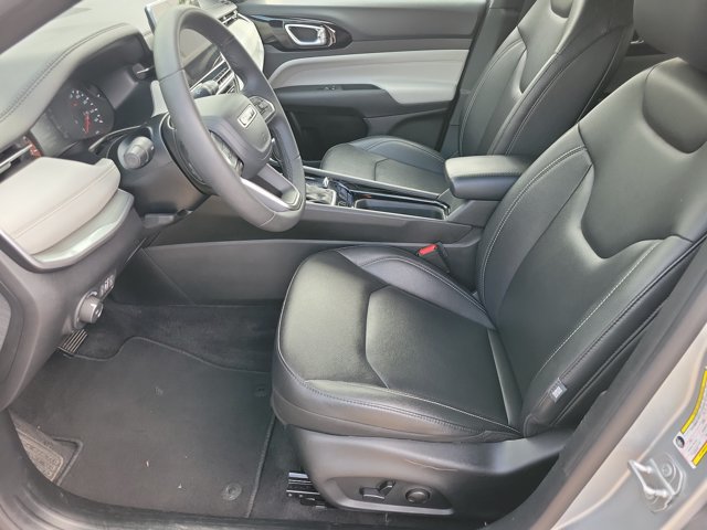 Used 2025 Jeep Compass Limited AWD/4WD image 5