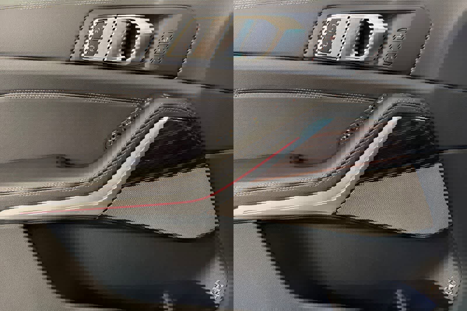 Used 2026 BMW X5 xDrive50e w/ M Sport Package image 12