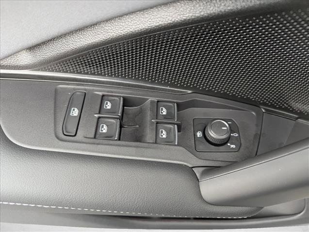 New 2026 Volkswagen Tiguan SE image 10