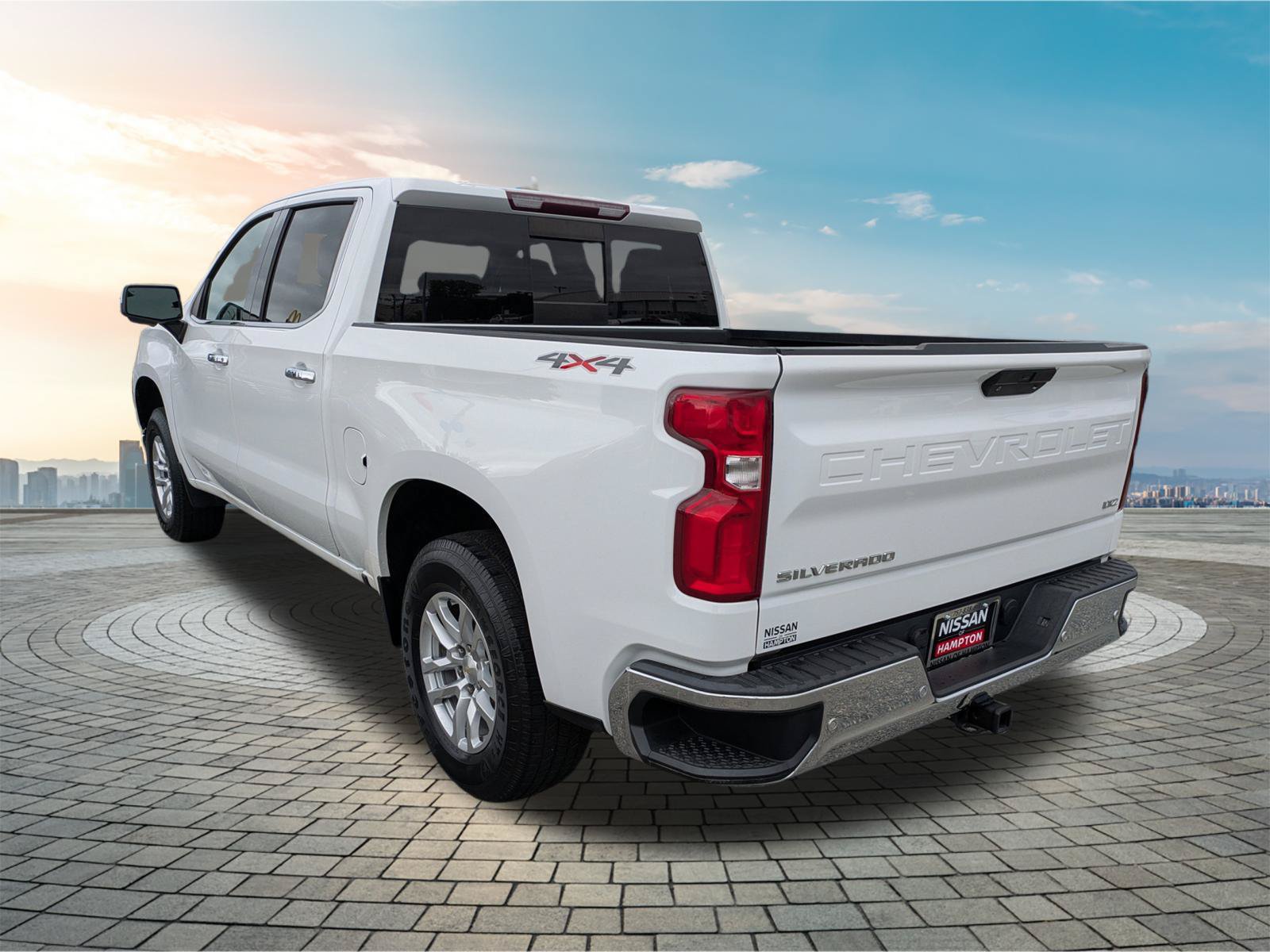 Used 2021 Chevrolet Silverado 1500 LTZ w/ LTZ Convenience Package II AWD/4WD image 7