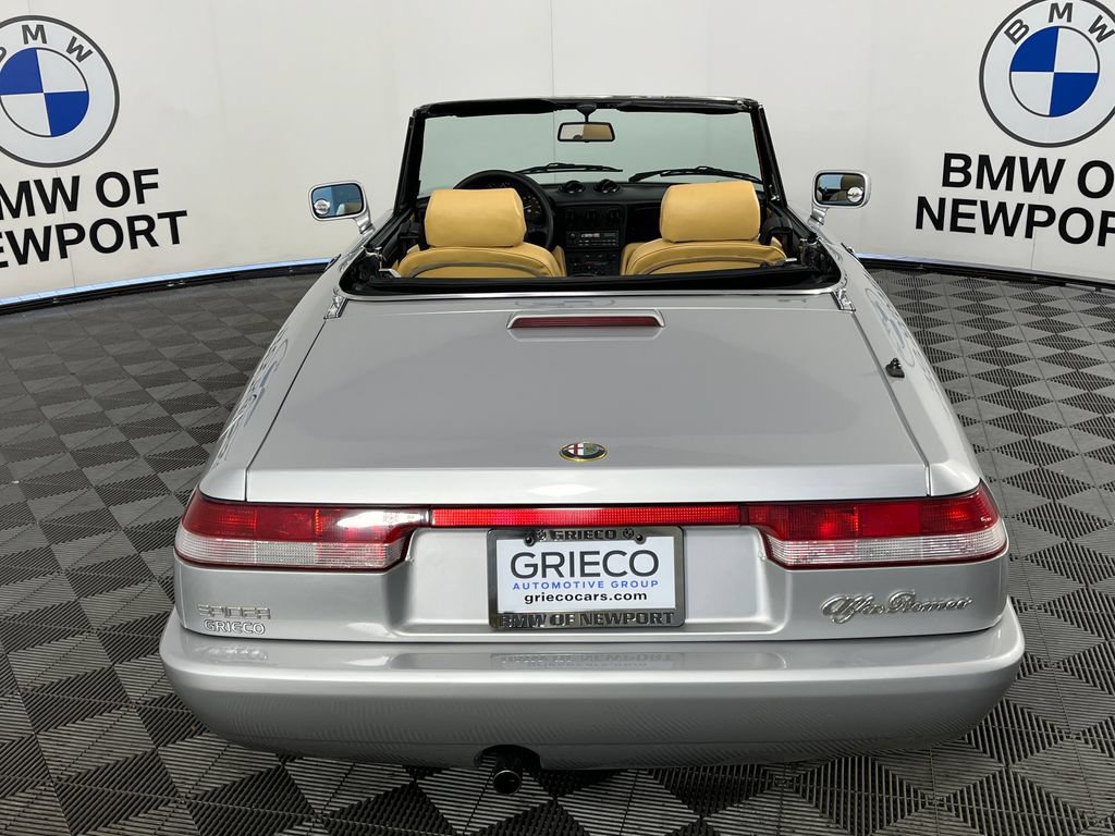 Used 1991 Alfa Romeo Spider Veloce RWD image 10