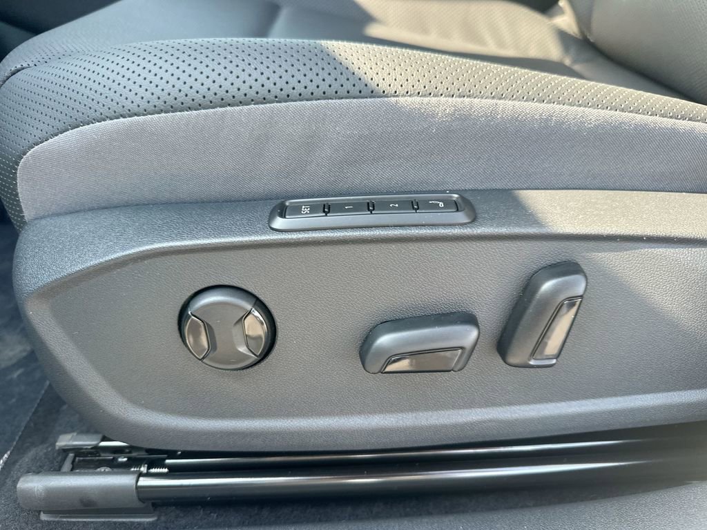 New 2025 Volkswagen ID.4 Pro S image 37