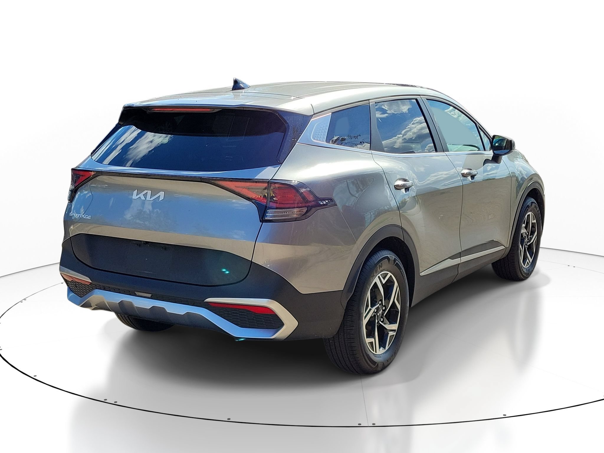 Certified 2025 Kia Sportage LX FWD image 4