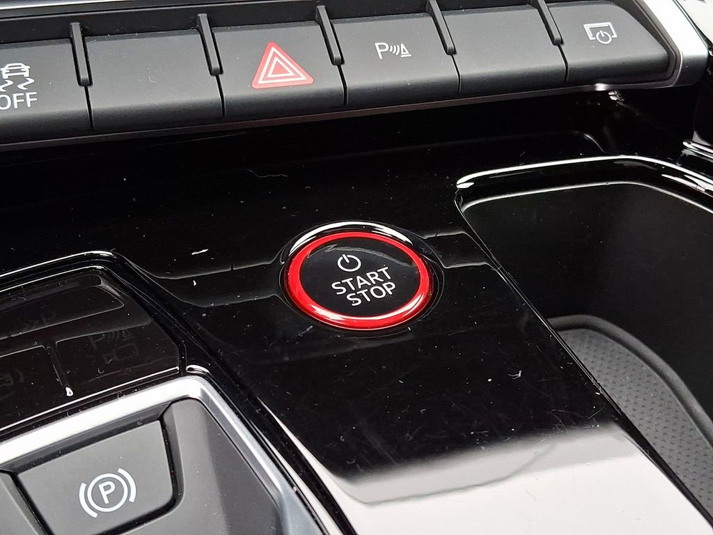Used 2023 Audi e-tron GT Premium Plus w/ Performance Package image 25