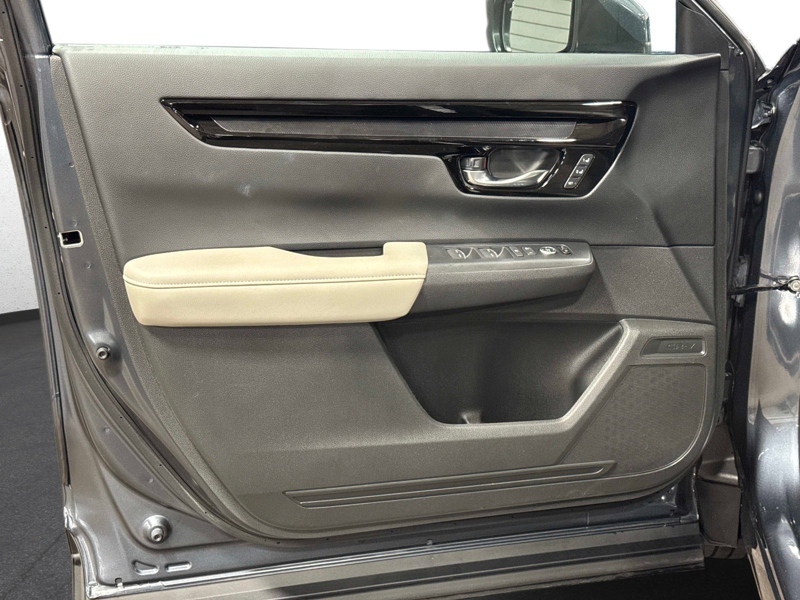 Used 2025 Honda CR-V EX-L image 19