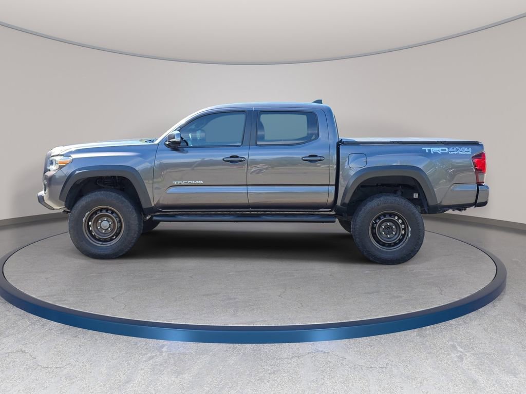 Used 2019 Toyota Tacoma TRD Off-Road w/ Technology Package AWD/4WD image 9