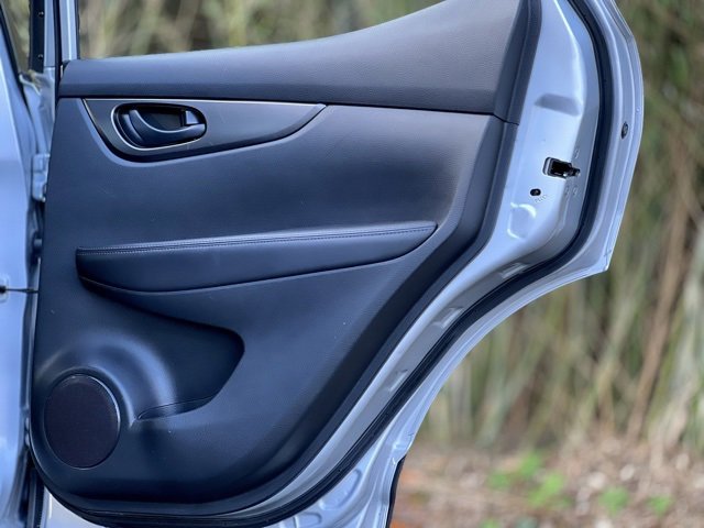 Used 2021 Nissan Rogue Sport S image 19