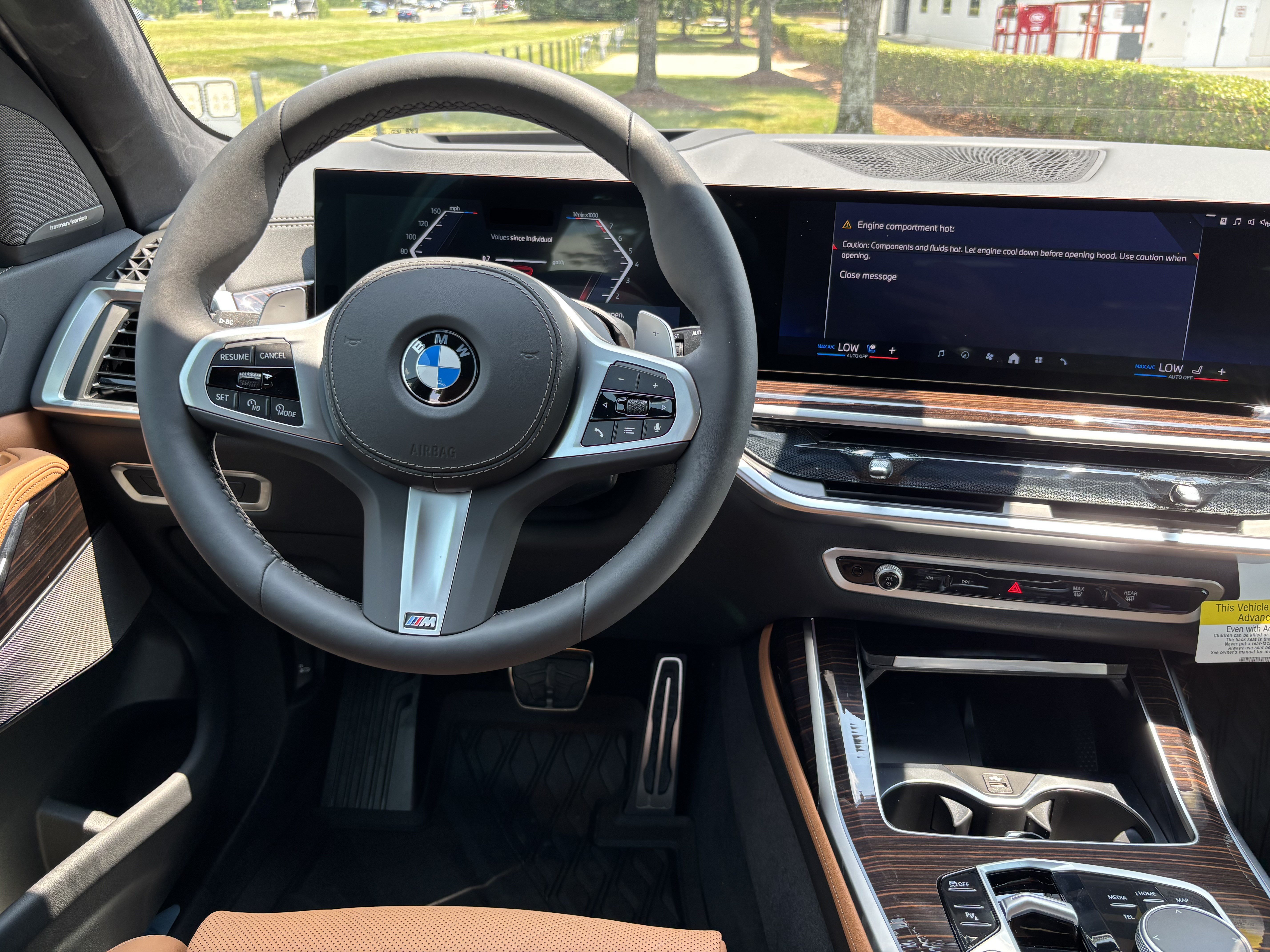 Used 2026 BMW X7 xDrive40i w/ M Sport Package AWD/4WD image 19