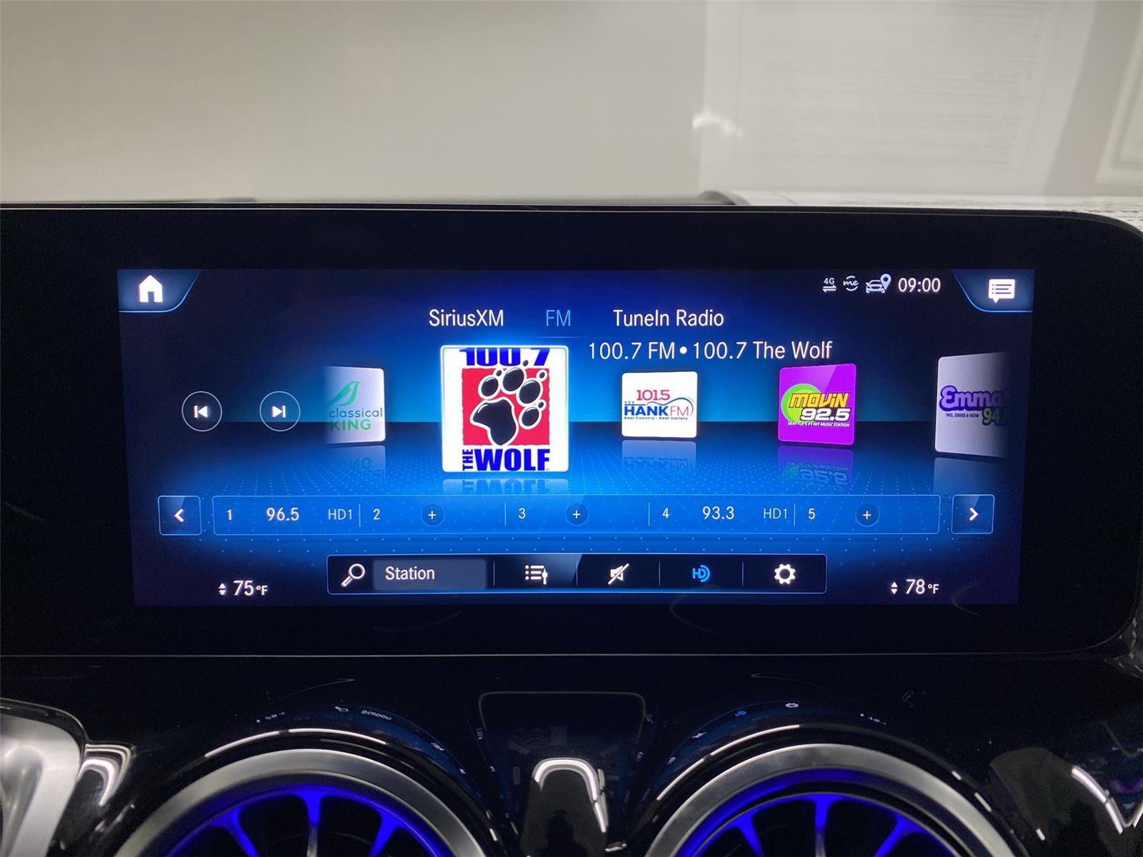 Used 2023 Mercedes-Benz EQB 250+ image 16