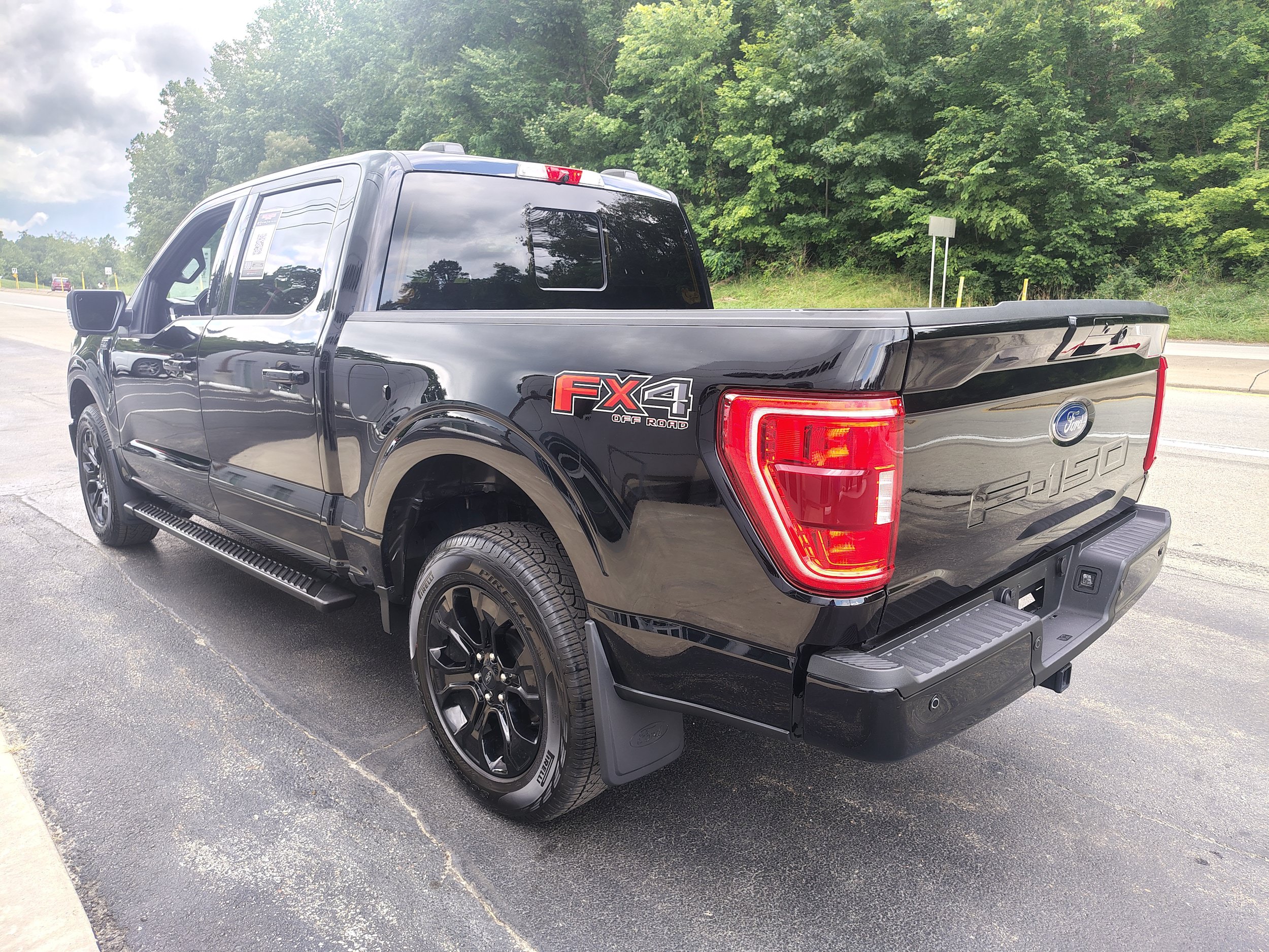 Used 2022 Ford F150 XLT w/ Equipment Group 302A High AWD/4WD image 8