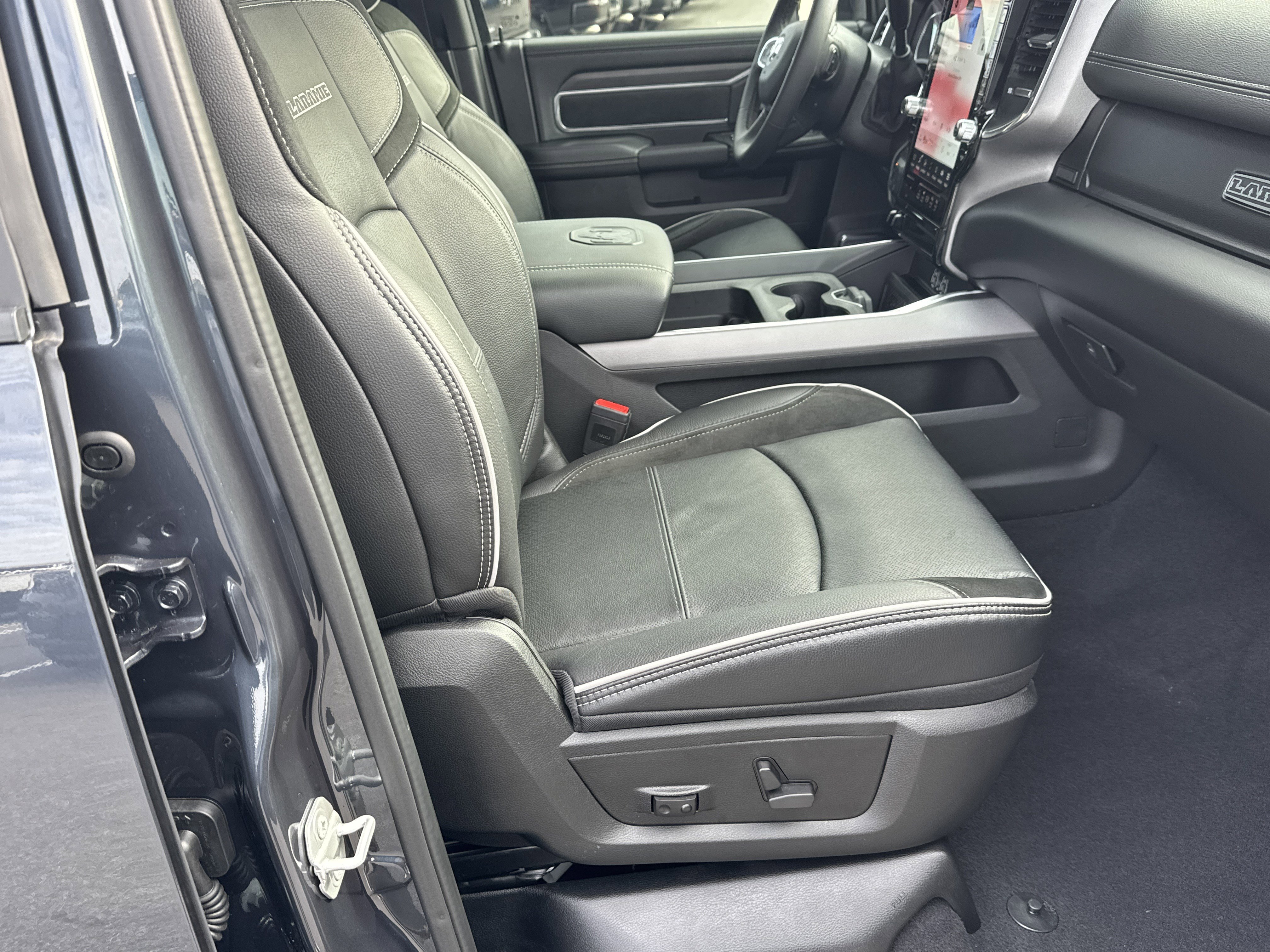 Used 2026 RAM 2500 Laramie image 17