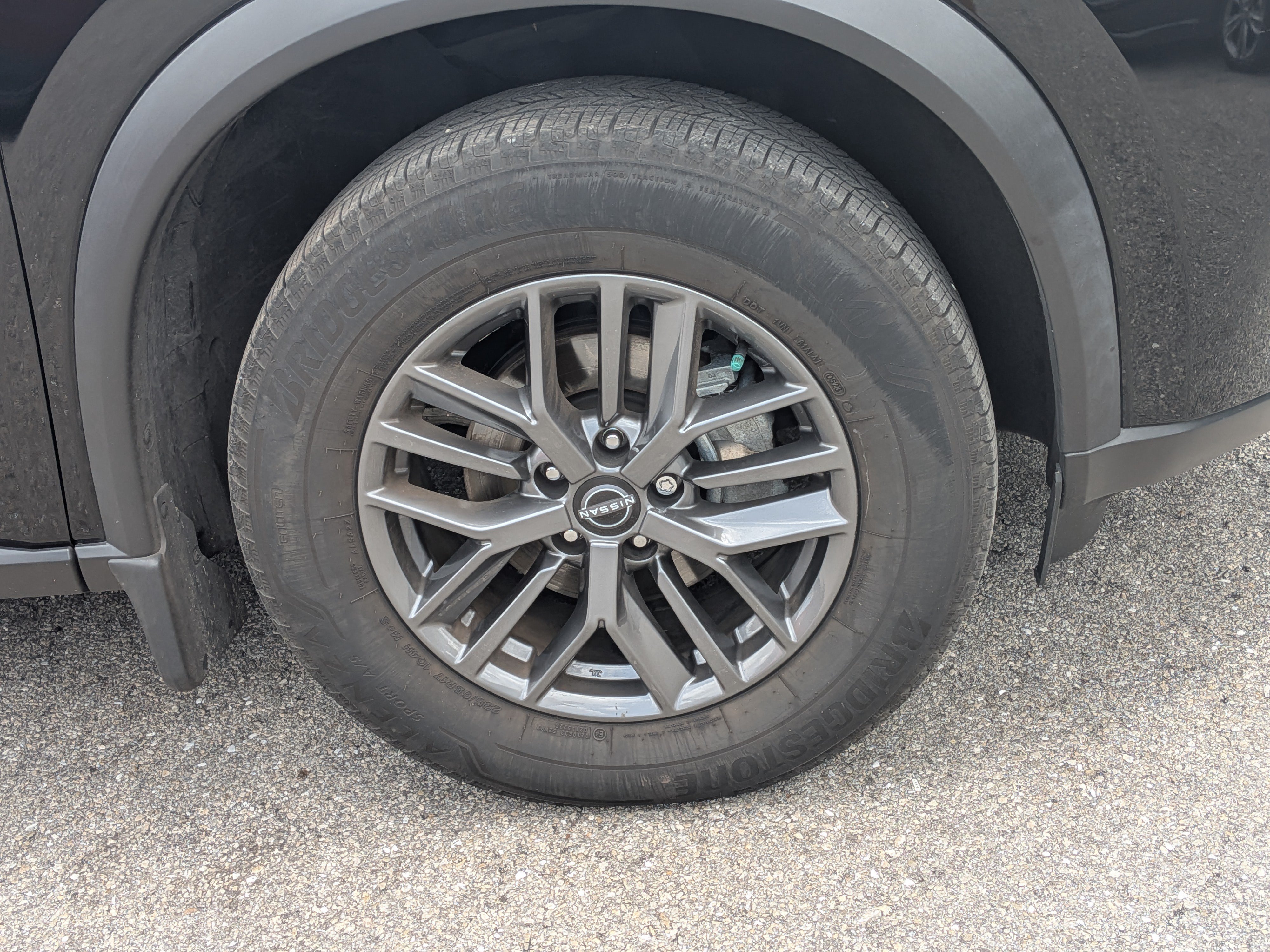 Used 2023 Nissan Rogue S FWD image 11