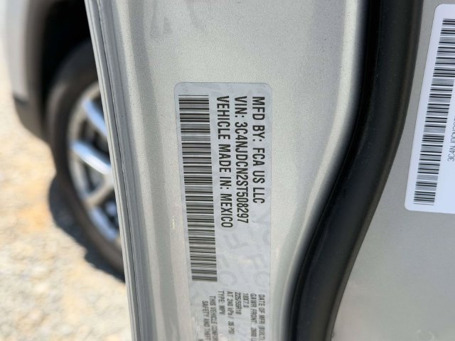 Used 2025 Jeep Compass Limited AWD/4WD image 28