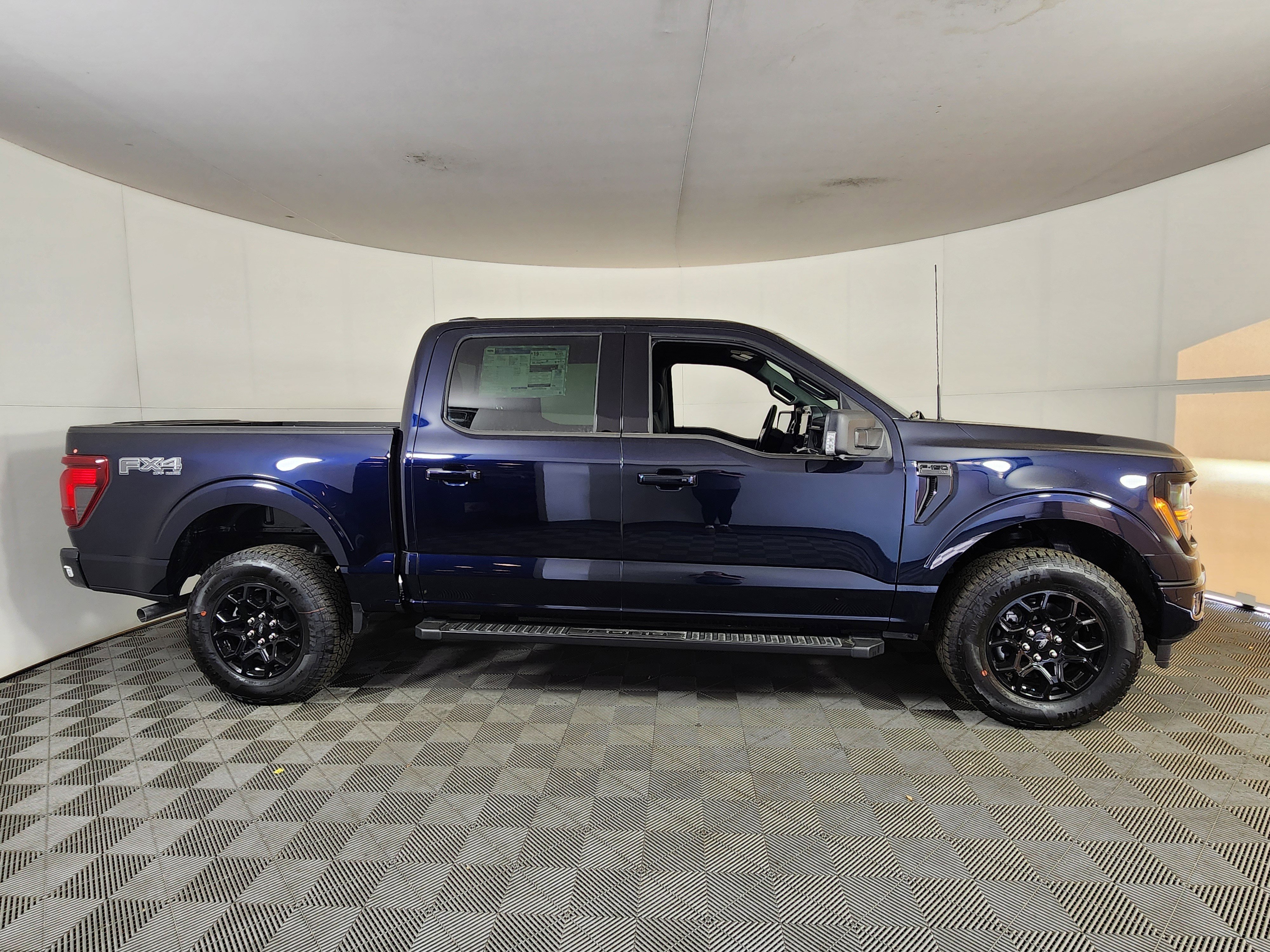 New 2025 Ford F150 XLT w/ Equipment Group 302A MID image 8