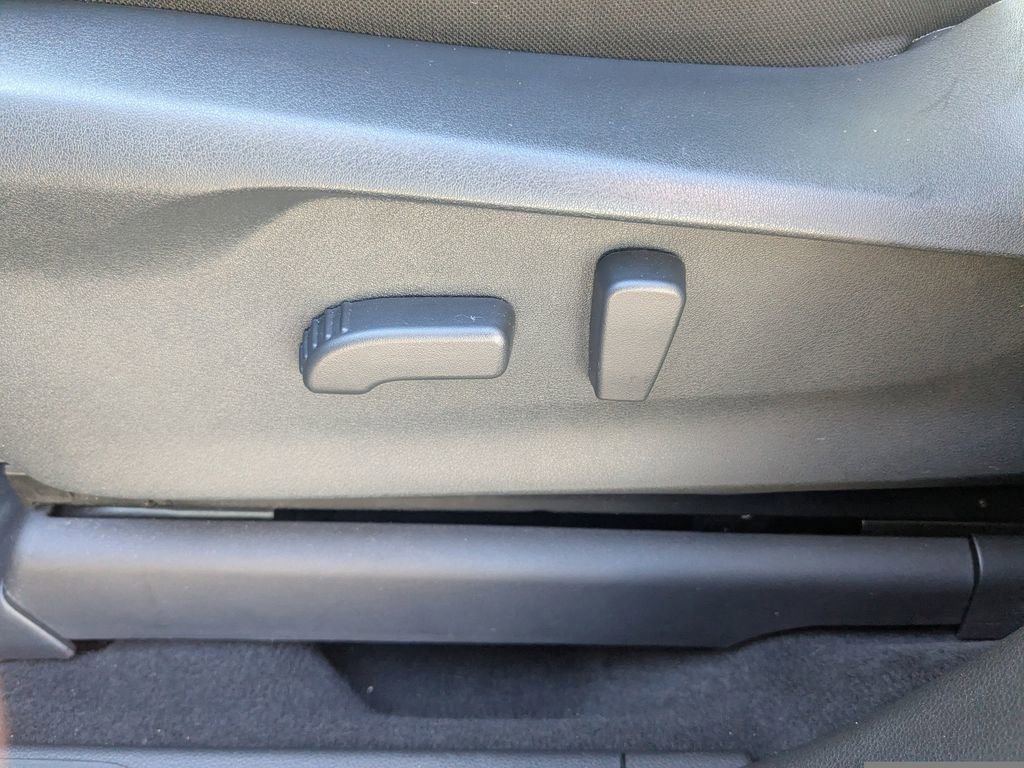 Used 2024 Subaru Ascent Premium w/ Convenience Package image 20