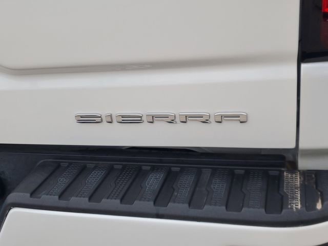 Used 2023 GMC Sierra 1500 Denali w/ Technology Package AWD/4WD image 5