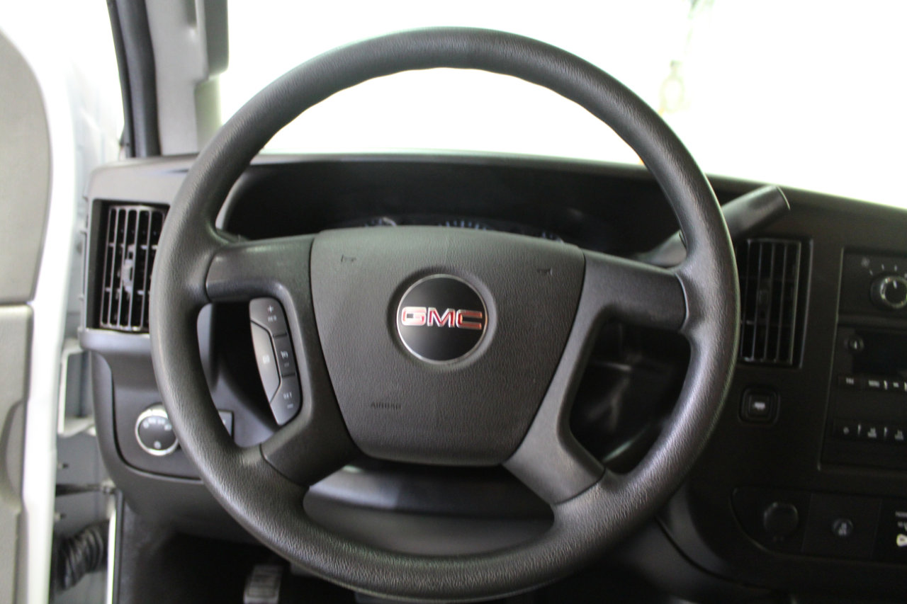 Used 2020 GMC Savana 3500 LT w/ LT Preferred Equipment Group image 9