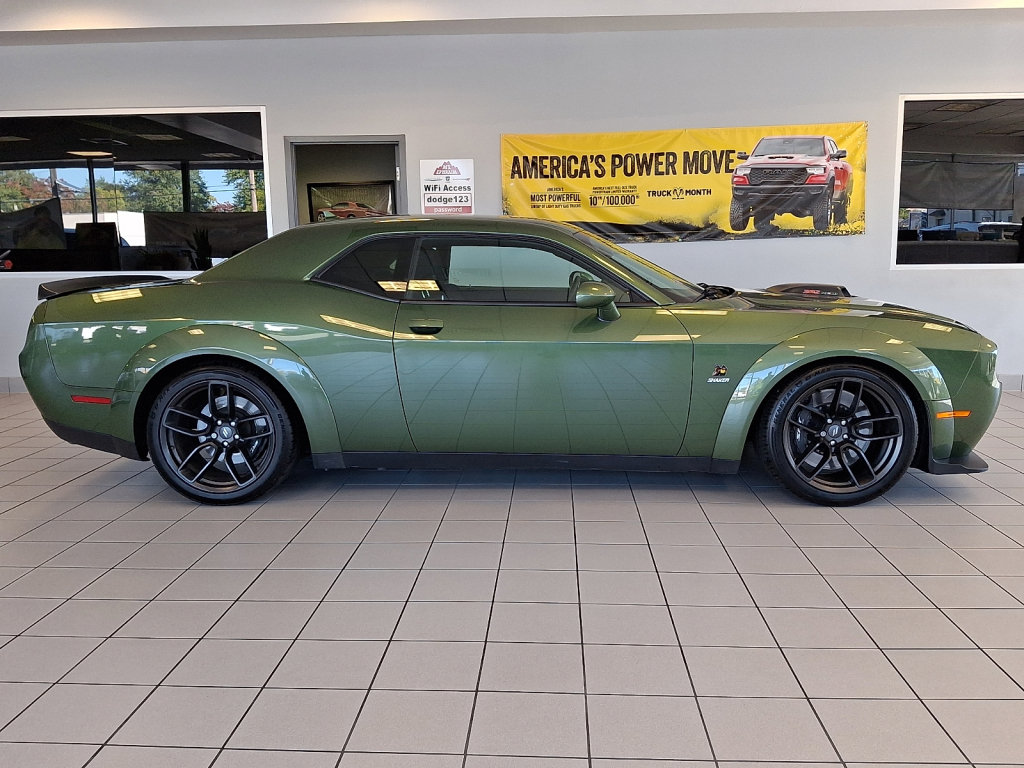 Used 2021 Dodge Challenger R/T Scat Pack RWD image 7