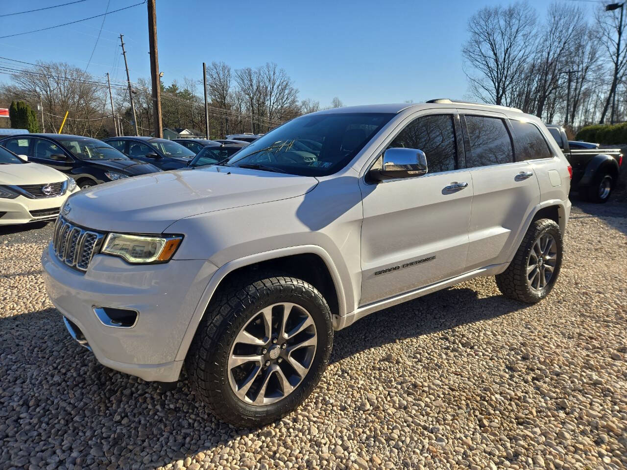 Used 2017 Jeep Grand Cherokee Overland AWD/4WD image 3