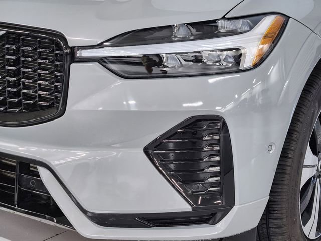 Used 2025 Volvo XC60 T8 Plus w/ Protection Package Premier image 11