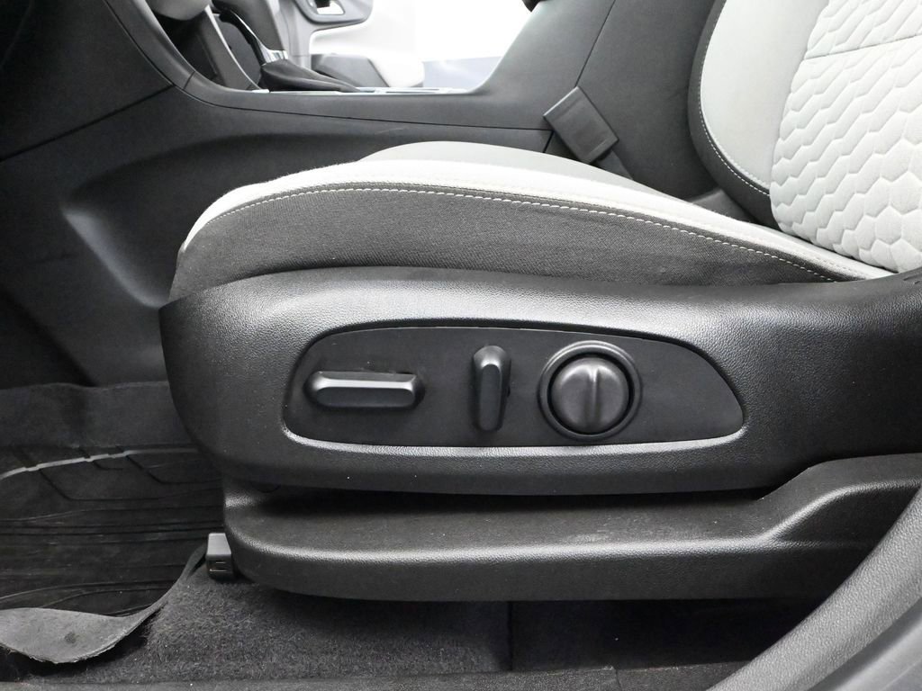 Used 2021 Chevrolet Equinox LS w/ LS Convenience Package image 21