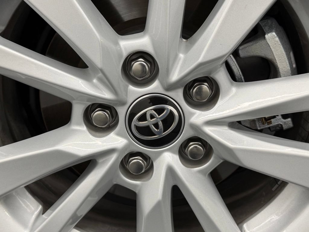 Used 2026 Toyota Camry LE w/ Convenience Package FWD image 17