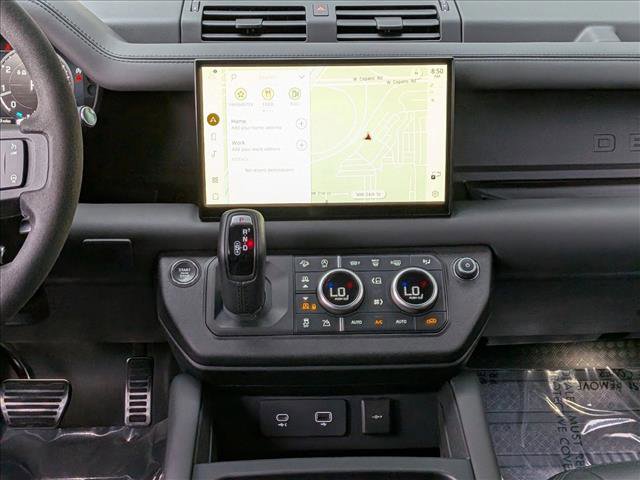 Used 2023 Land Rover Defender 110 V8 image 12