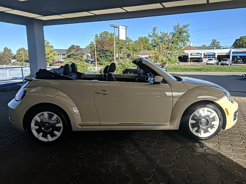 Used 2019 Volkswagen Beetle 2.0T Final Edition SEL image 11