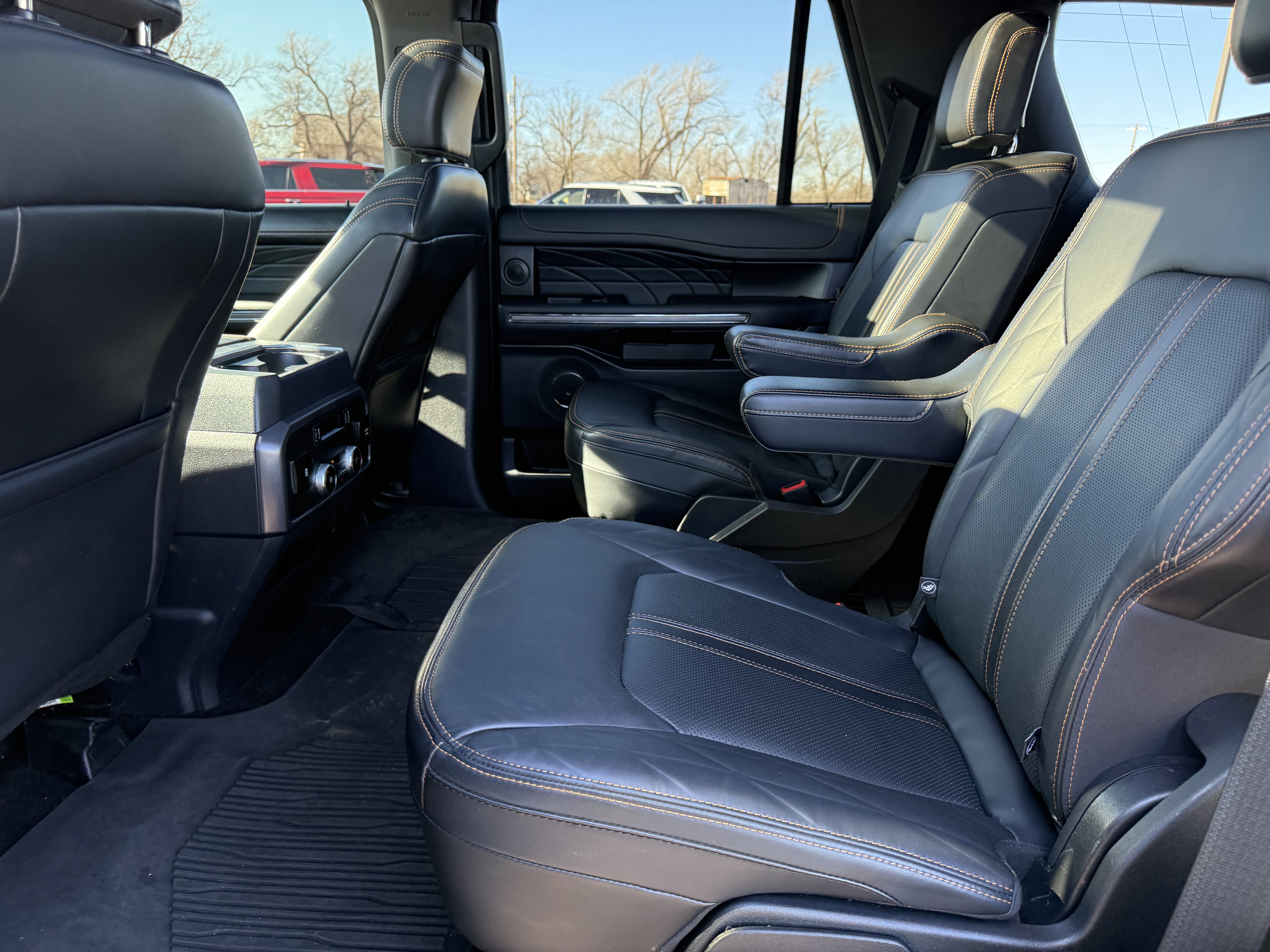 Used 2022 Ford Expedition Platinum image 8