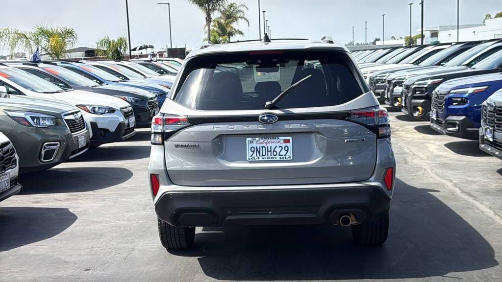 Certified 2025 Subaru Forester Touring AWD/4WD image 5