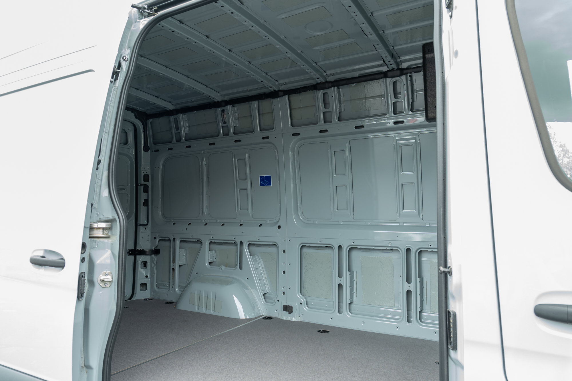 Used 2025 Mercedes-Benz Sprinter 2500 image 21
