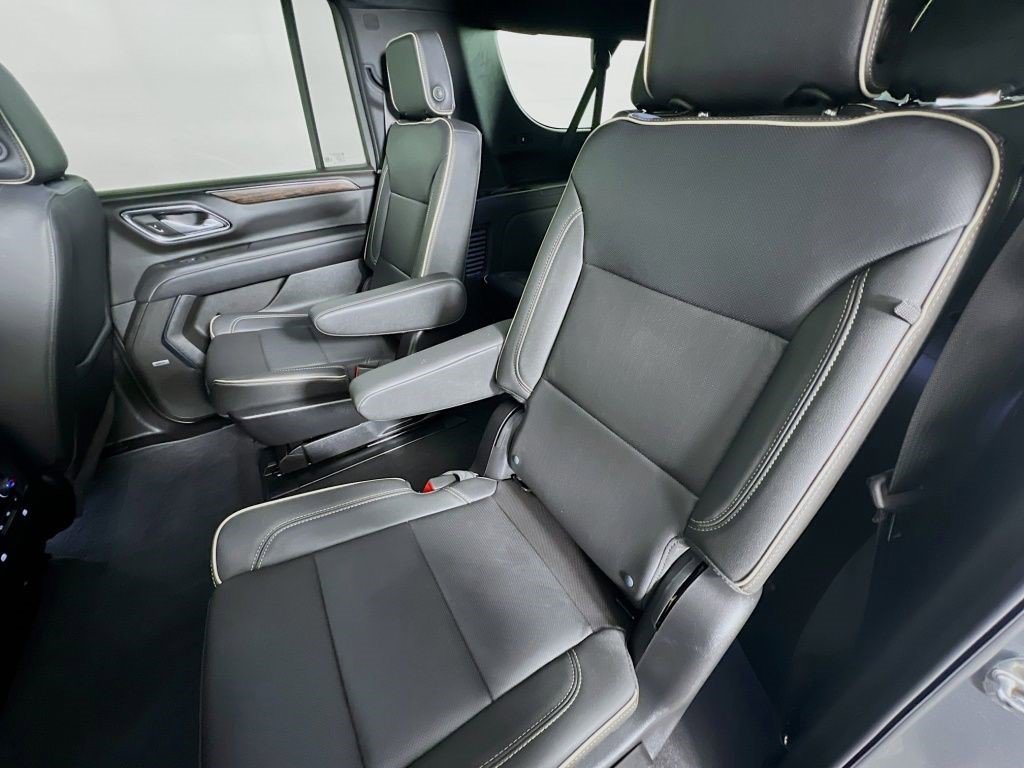 Certified 2024 Chevrolet Suburban Premier w/ Premium Package image 24