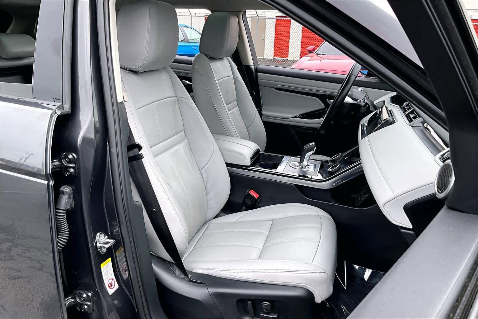 Used 2020 Land Rover Range Rover Evoque SE AWD/4WD image 9