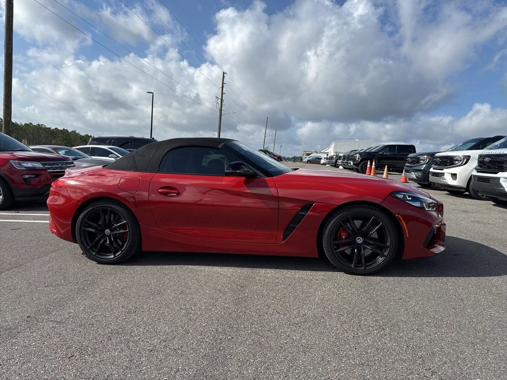 Used 2022 BMW Z4 M40i w/ Premium Package RWD image 1