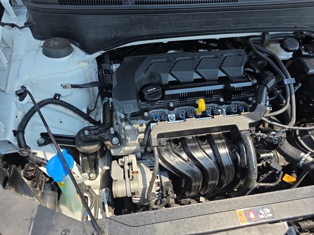 Used 2022 Hyundai Venue SEL FWD image 32