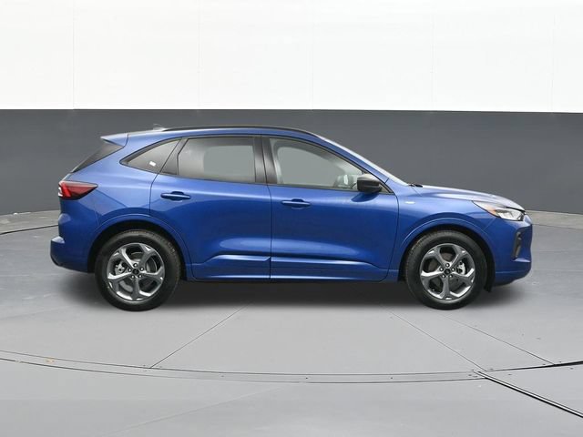 Used 2023 Ford Escape ST-Line w/ Tech Pack #1 FWD image 16